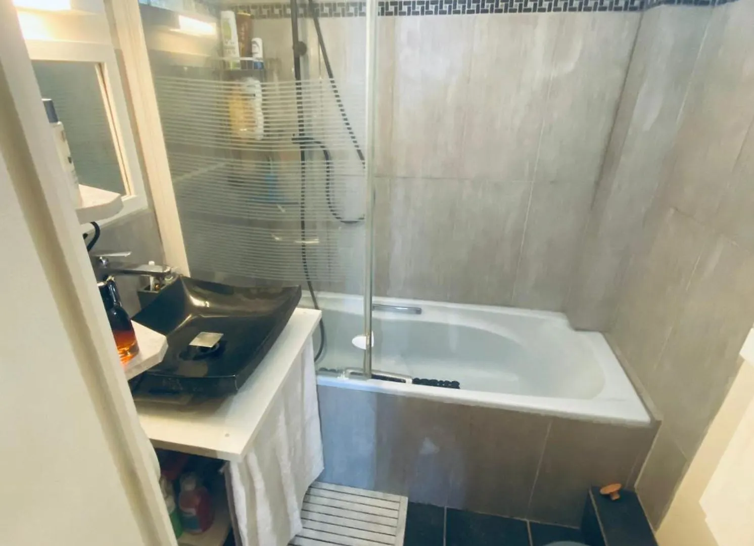 Apartment Gugu Montmartre Parijs