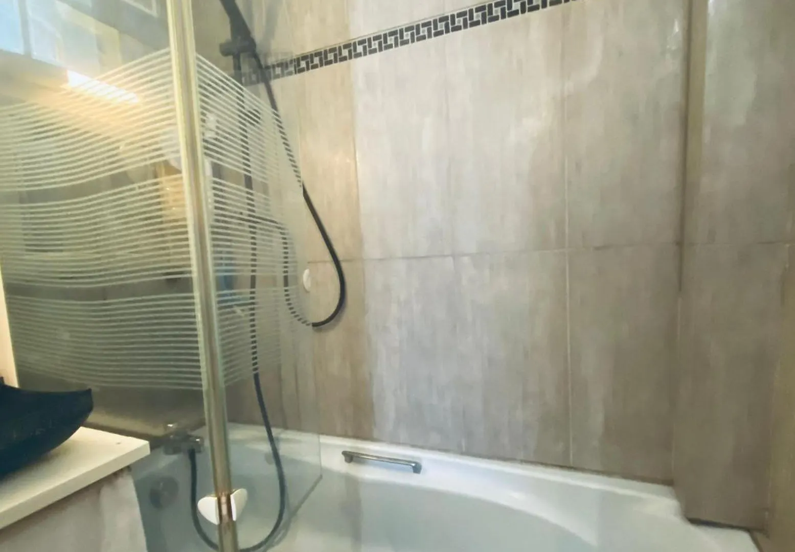 Apartment Gugu Montmartre Paris 0*,  Frankrig